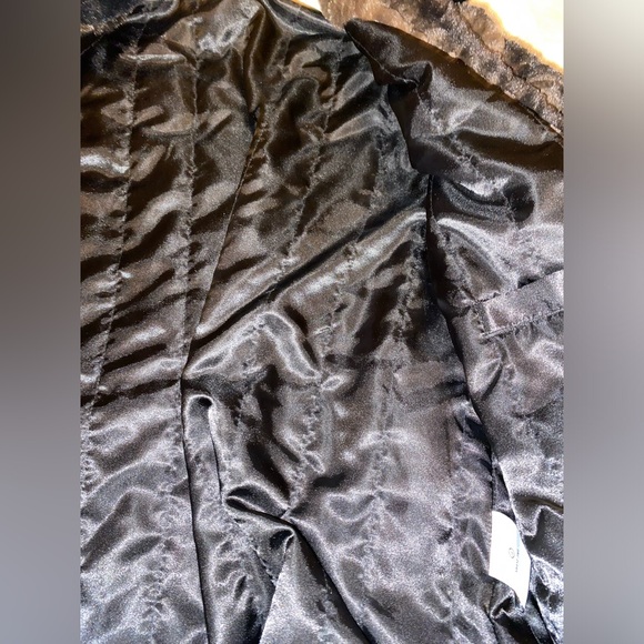 Pamela McCoy Faux Fur Coat Medium - Picture 5 of 8